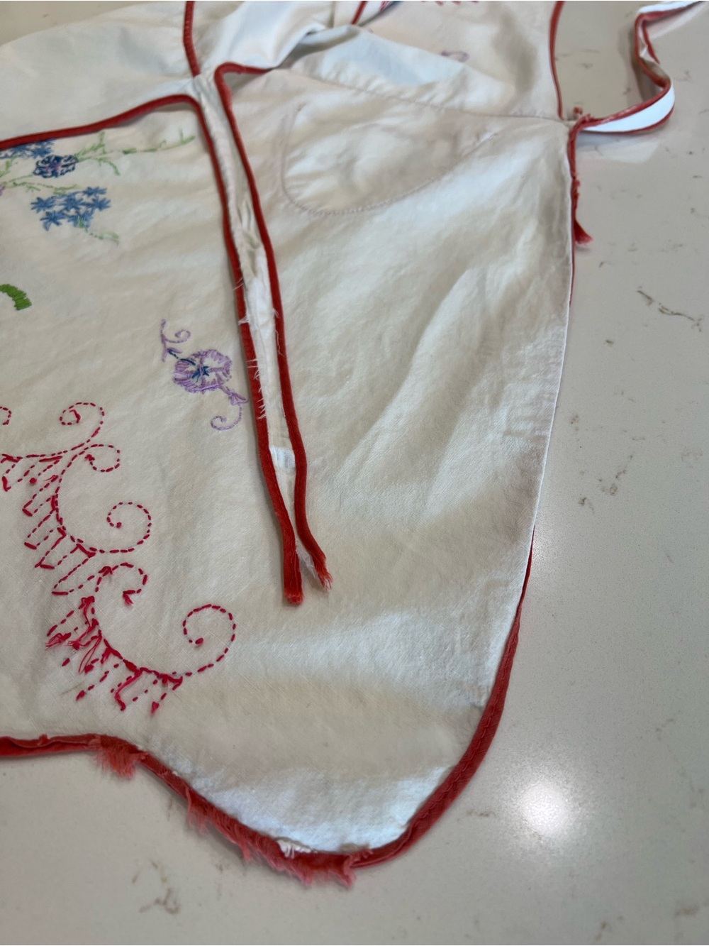Vintage Hand Embroidered Hostess Apron Personalized Marie Floral - Picture 6 of 6